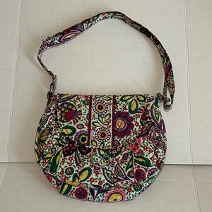 Vera Bradley saddle Up Viva La Vera Floral Multicolor Bag. Magnetic hardware